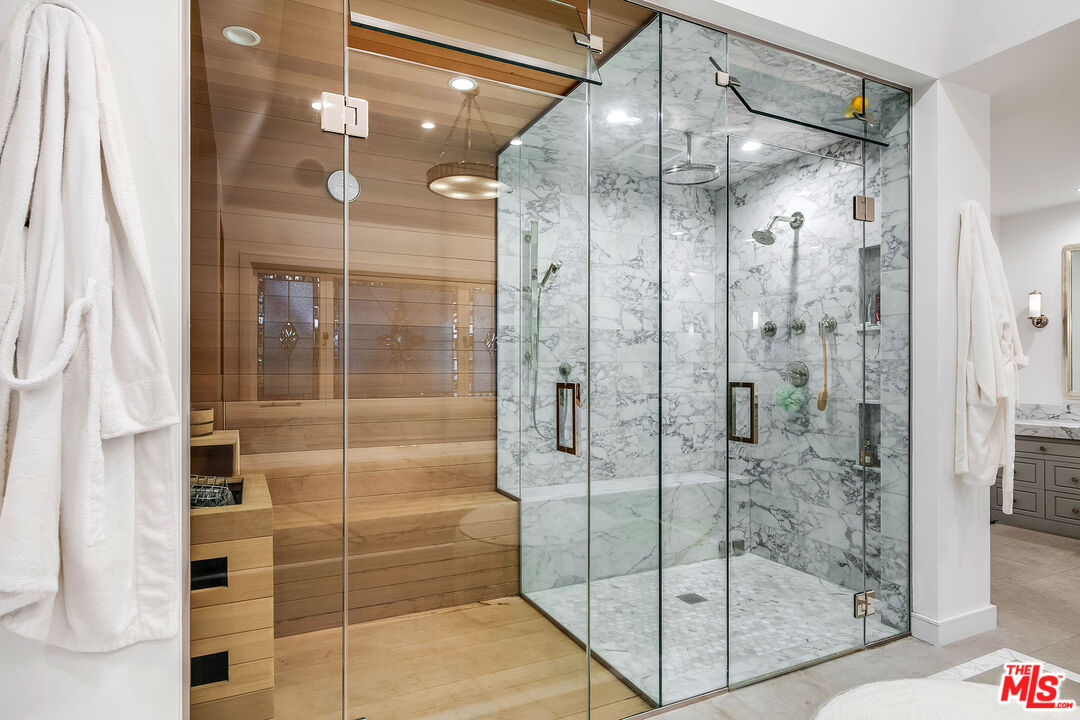 Los Angeles, California, 90049, United States, 6 Bedrooms Bedrooms, ,8 BathroomsBathrooms,Residential,For Sale,1940213