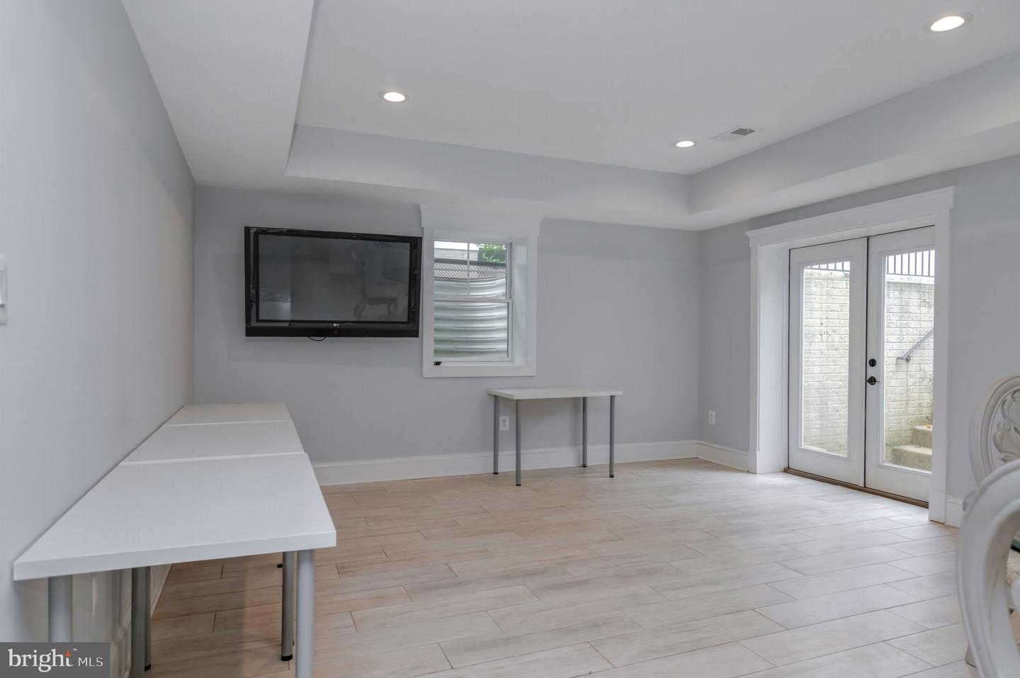 Fairfax, Virginia, 22030, United States, 6 Bedrooms Bedrooms, ,7 BathroomsBathrooms,Residential,For Sale,1997396