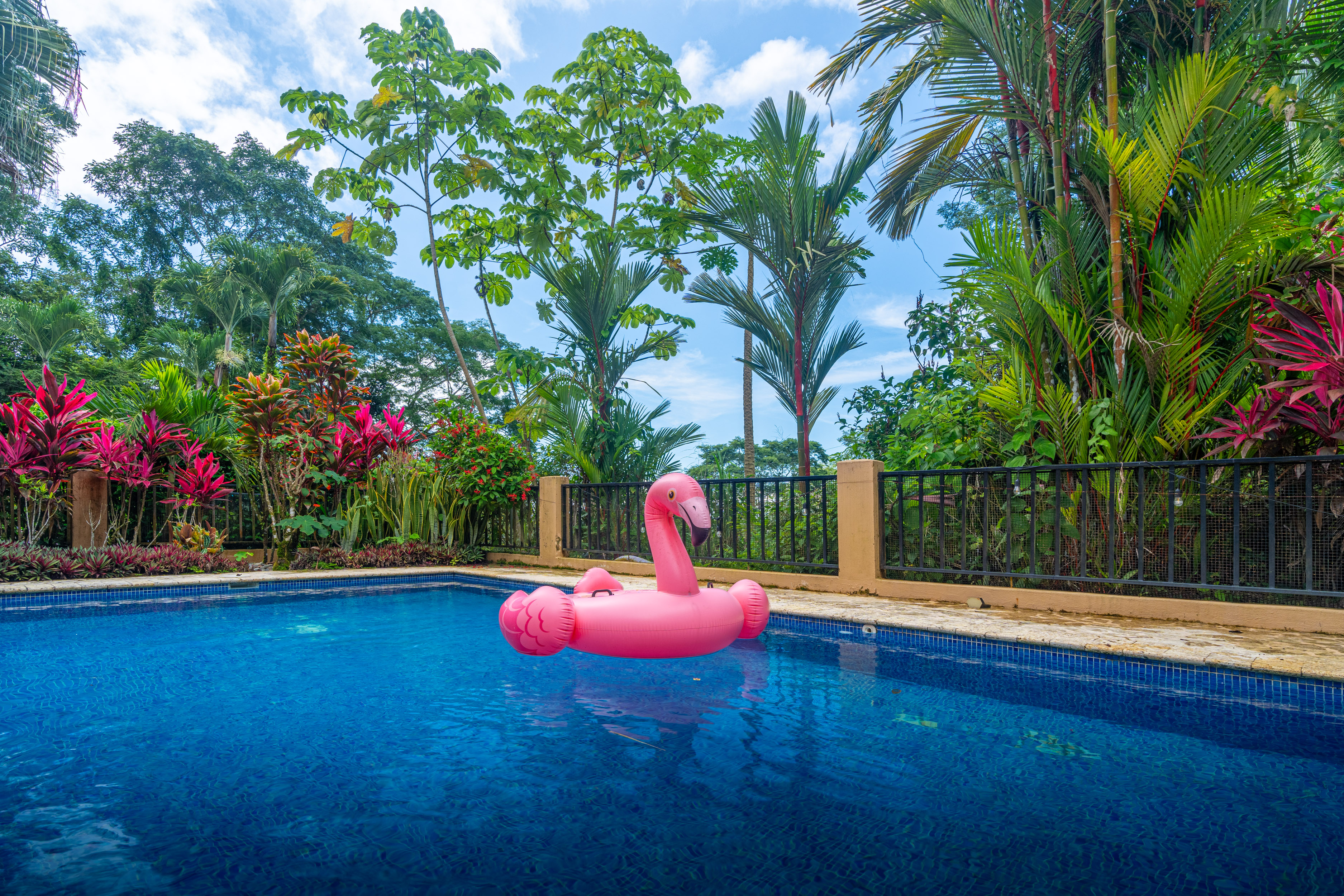 Ojochal, Puntarenas, 60504, CR, 3 Bedrooms Bedrooms, ,2 BathroomsBathrooms,Residential,For Sale,2003278