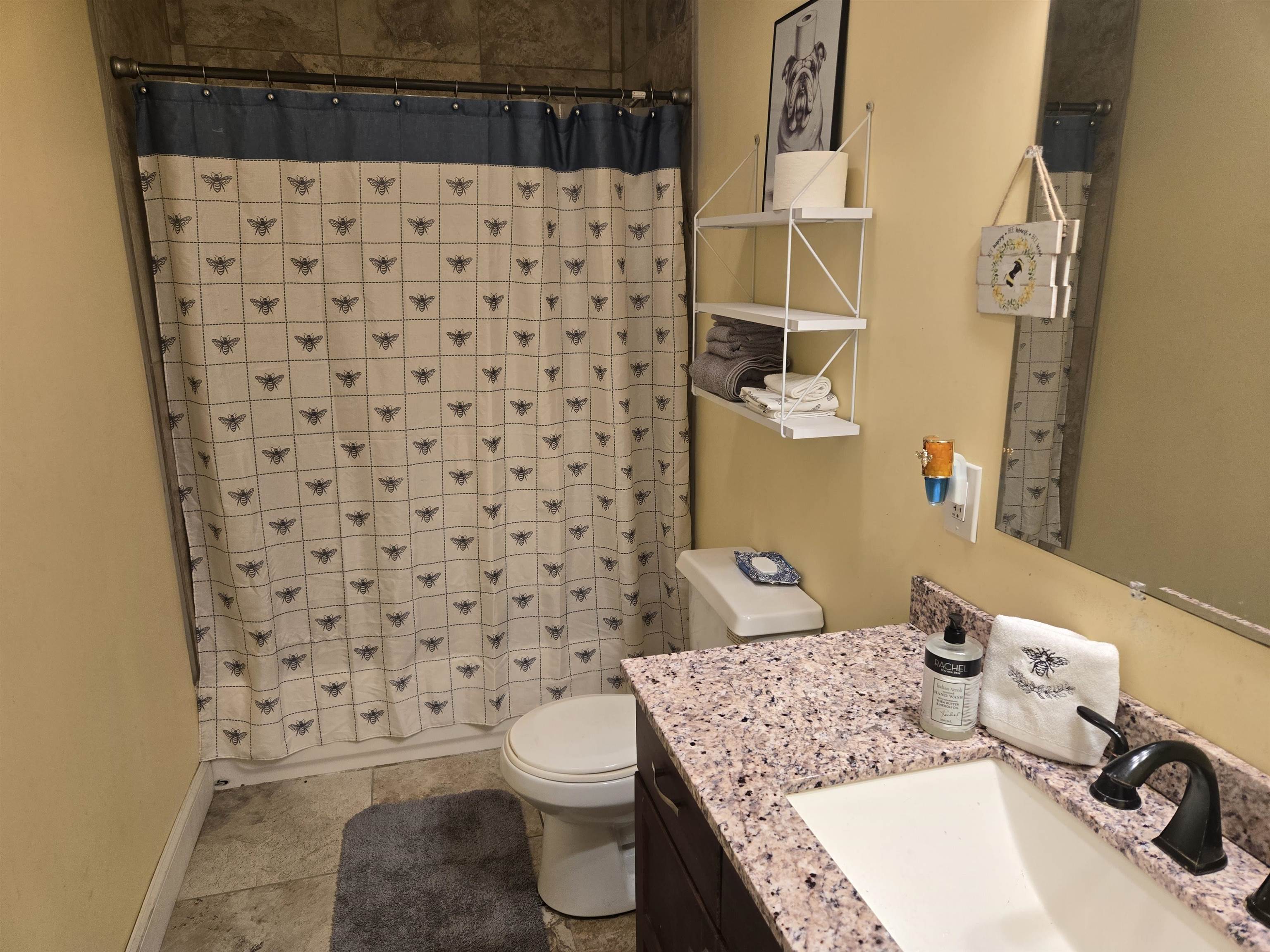 Manchester, New Hampshire, 03104, United States, 3 Bedrooms Bedrooms, ,3 BathroomsBathrooms,Residential,For Sale,1896803