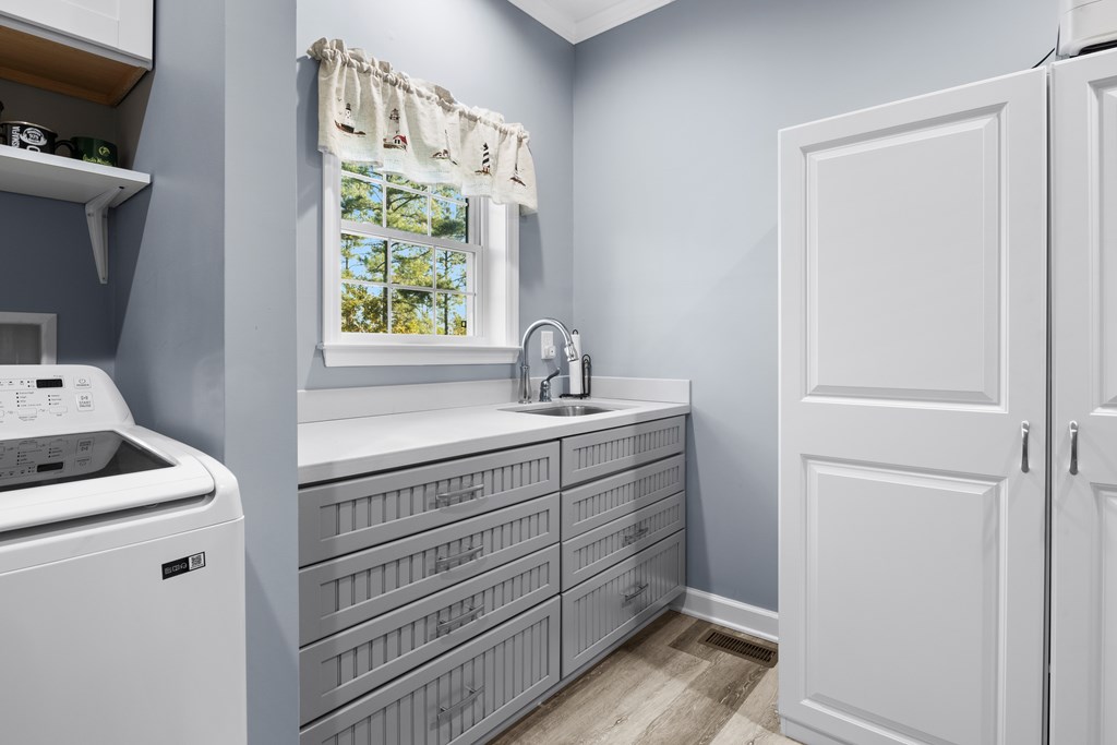 Rice, Virginia, 23966, United States, 3 Bedrooms Bedrooms, ,2 BathroomsBathrooms,Residential,For Sale,1982406