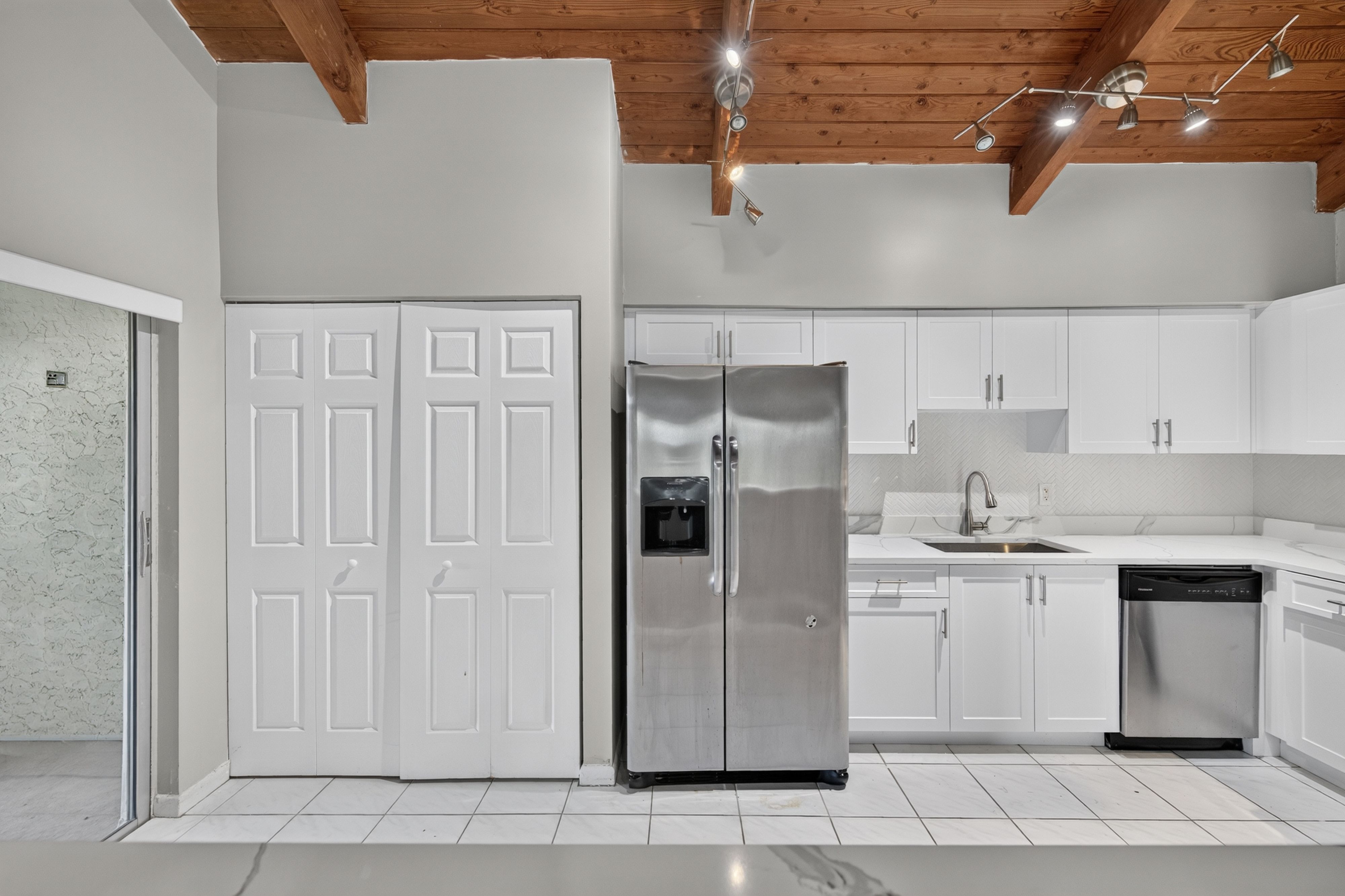  2230 Nova Village Dr, Davie, FL, 33317 - 物件實景