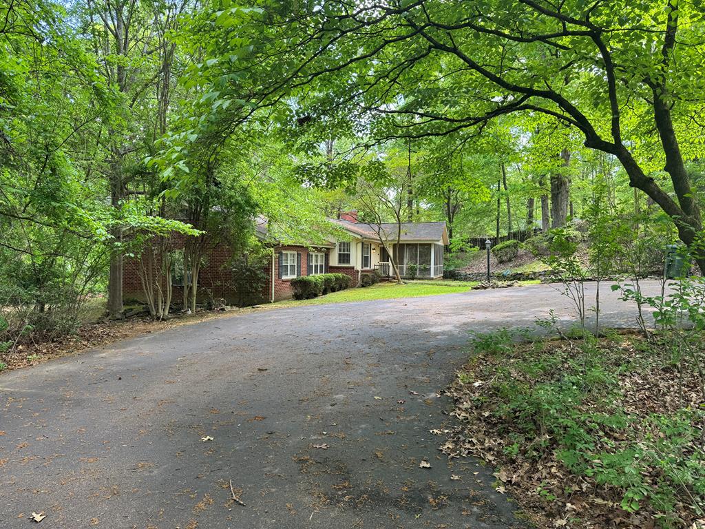 OXFORD, Mississippi, 38655, United States, 3 Bedrooms Bedrooms, ,2 BathroomsBathrooms,Residential,For Sale,1838420
