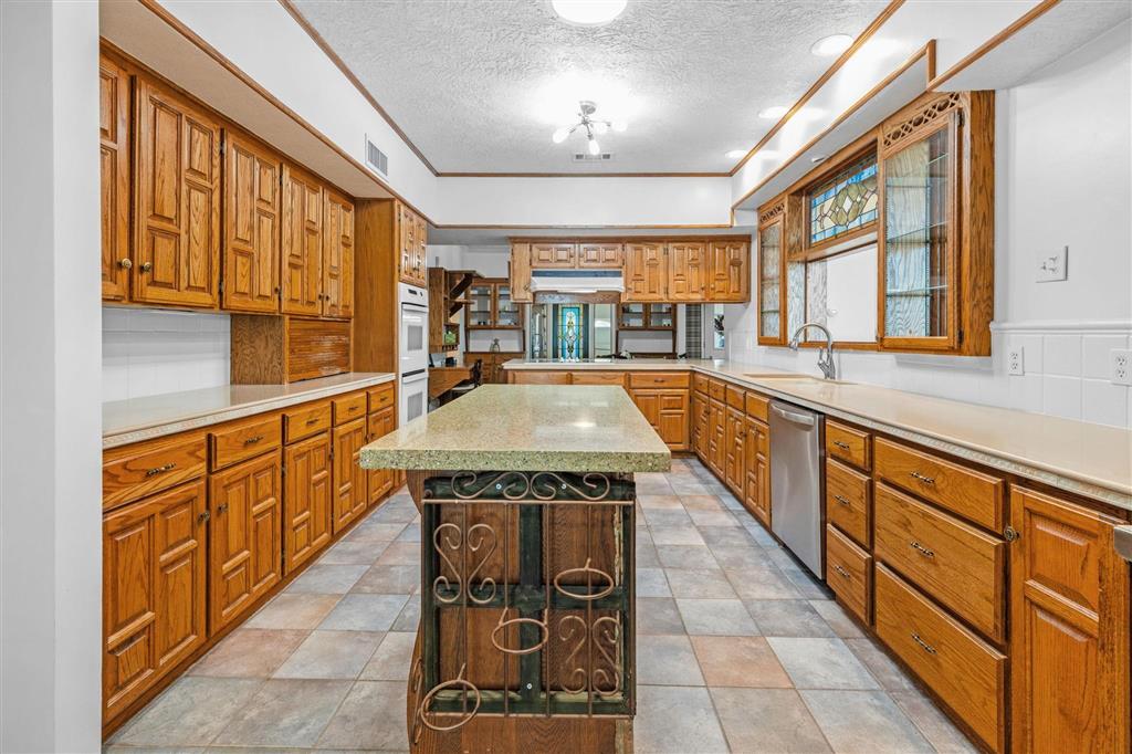 Lake Charles, Louisiana, 70605, United States, 4 Bedrooms Bedrooms, ,5 BathroomsBathrooms,Residential,For Sale,1973984