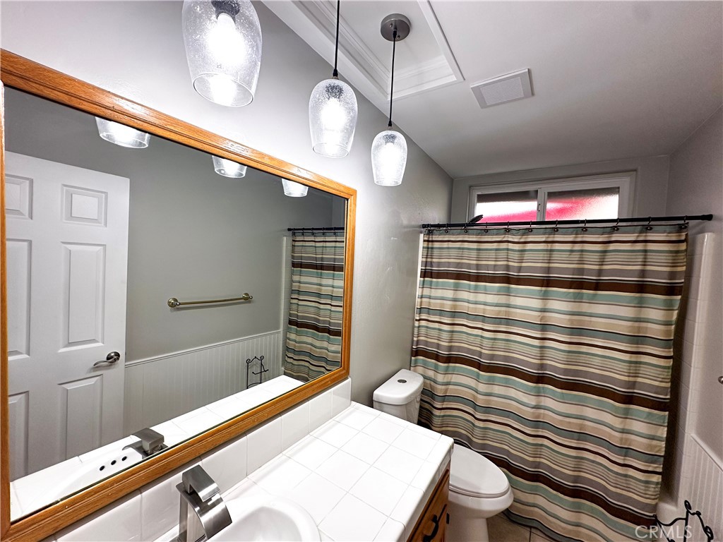 Bakersfield, California, 93312, United States, 3 Bedrooms Bedrooms, ,2 BathroomsBathrooms,Residential,For Sale,1915632