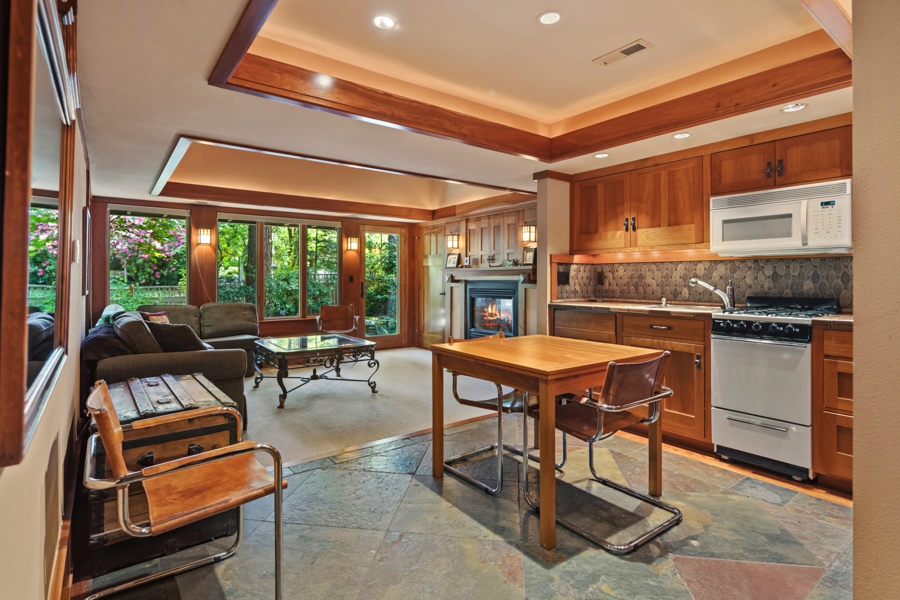 1506 S BUDDINGTON ST Portland, OR 97219 - 物件實景