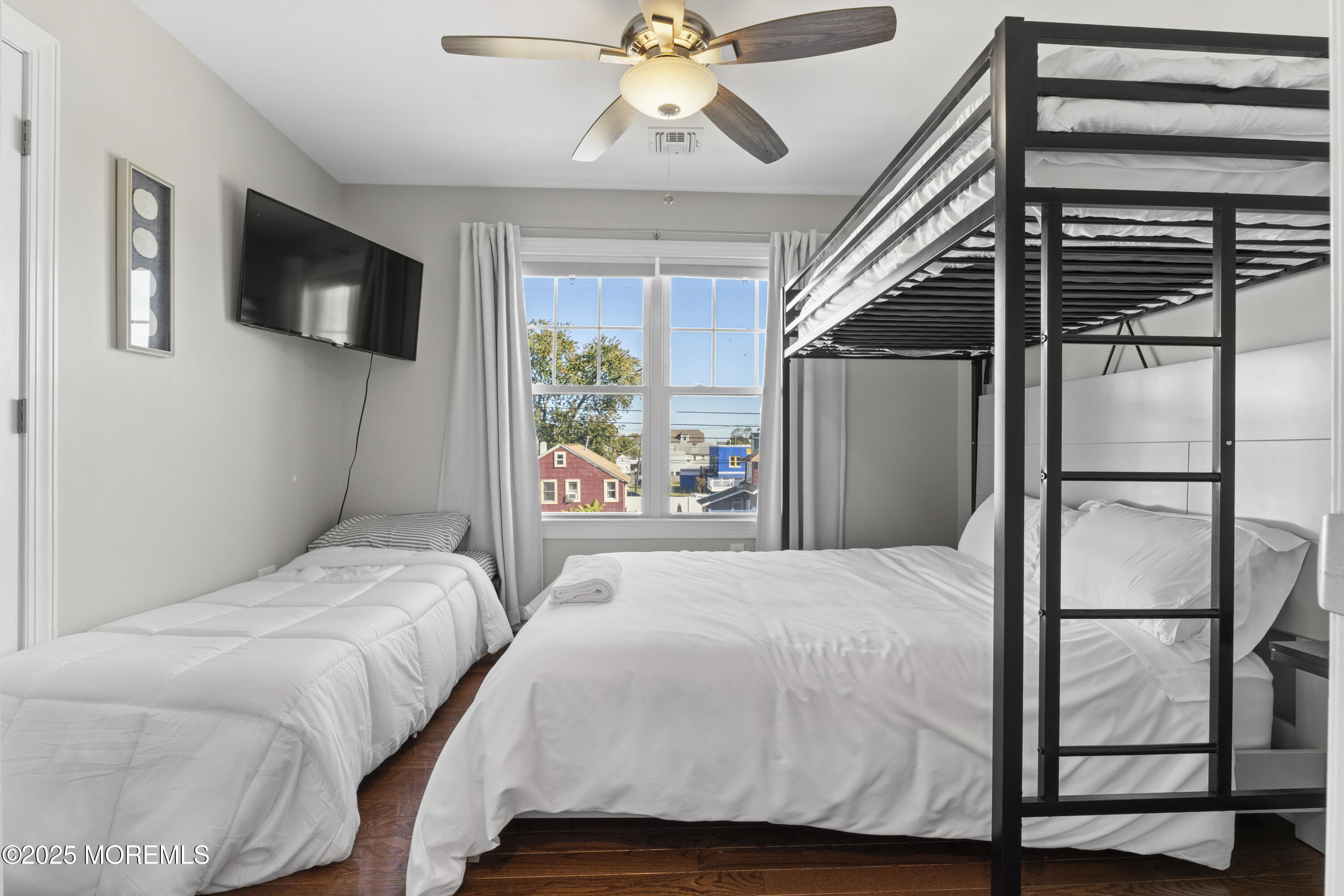 Highlands, New Jersey, 07732, United States, 3 Bedrooms Bedrooms, ,3 BathroomsBathrooms,Residential,For Sale,1977808