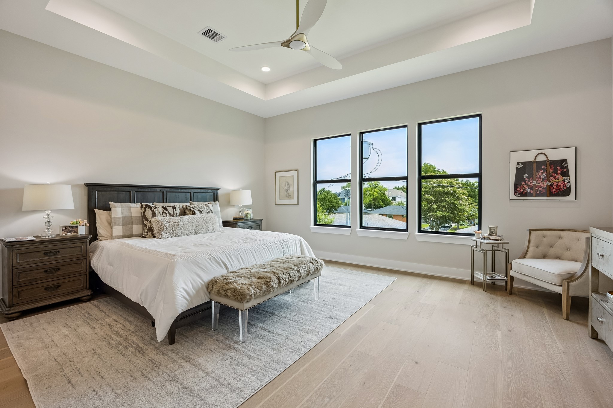  2214 Chantilly Lane - 物件實景