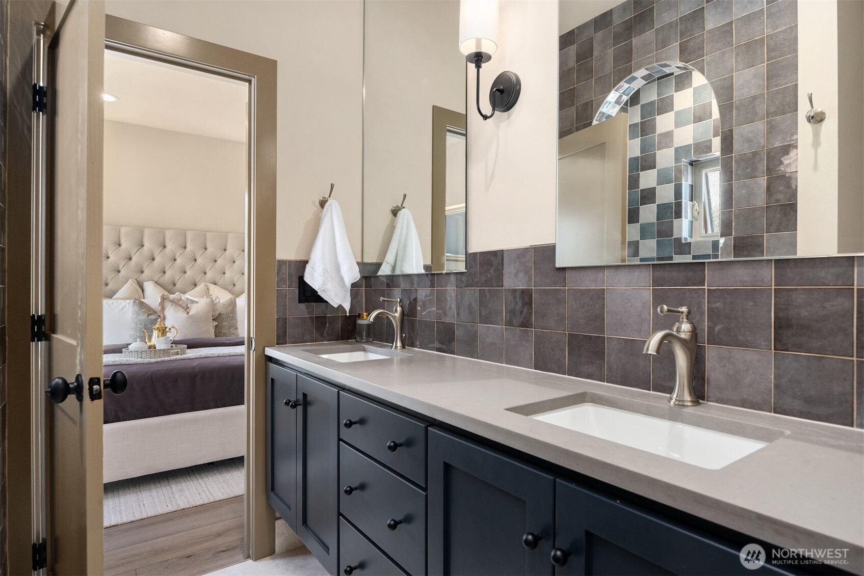 Seattle, Washington, 98106, United States, 2 Bedrooms Bedrooms, ,2 BathroomsBathrooms,Residential,For Sale,1900880