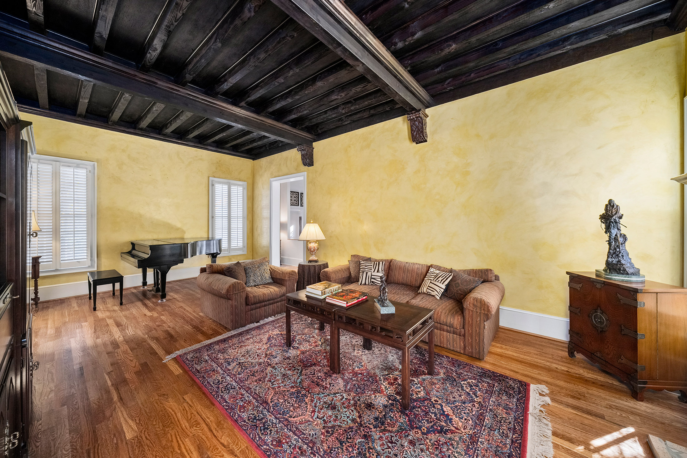  Inspired Architecture Meets Thoughtful Design at this Rare, Private, Double Lot - 物件實景