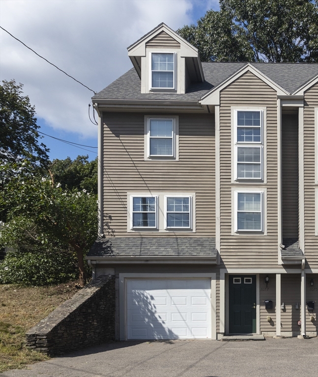 Newton, Massachusetts, 02161, United States, 3 Bedrooms Bedrooms, ,4 BathroomsBathrooms,Residential,For Sale,1940843