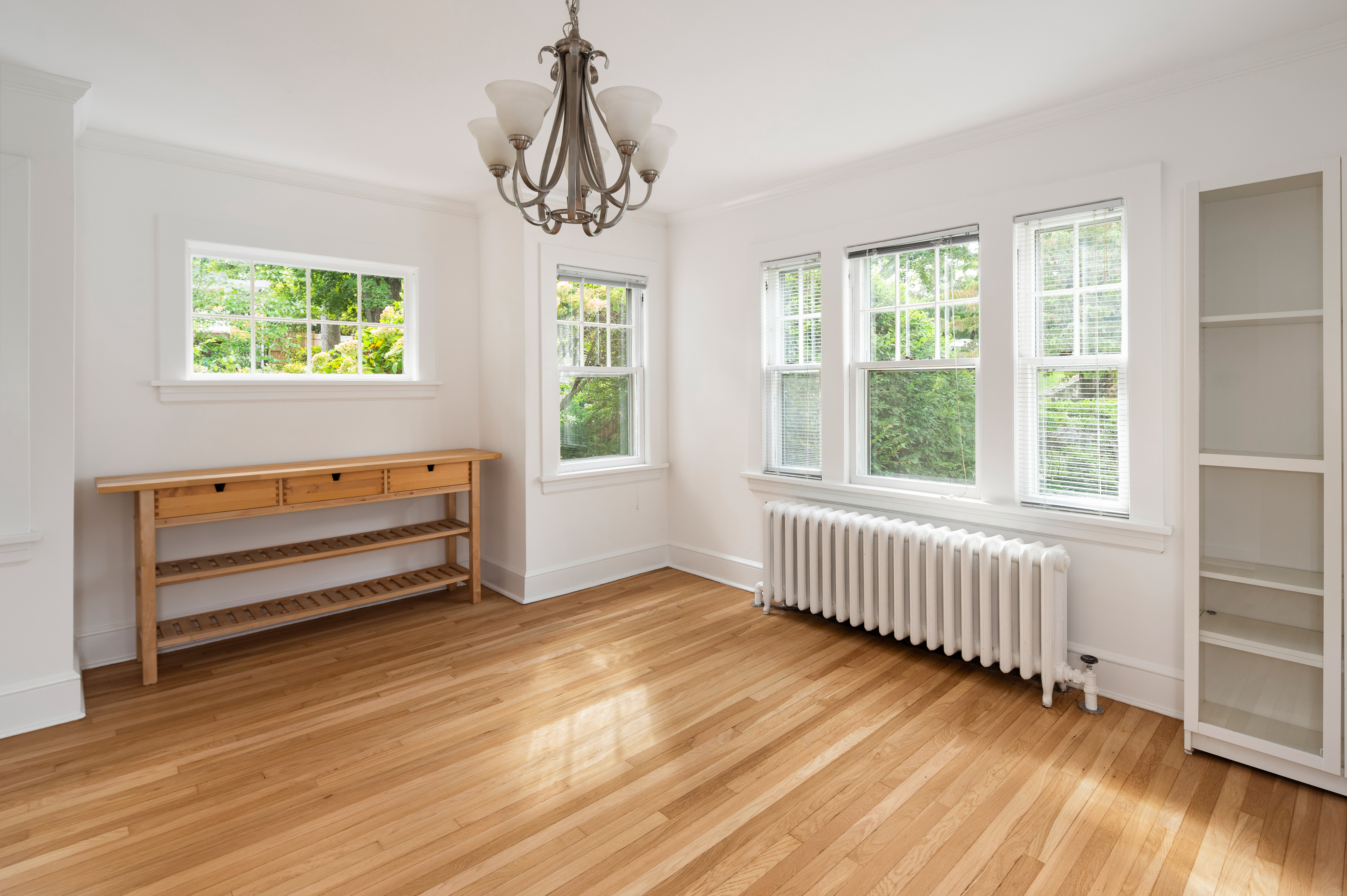  Storybook Colonial - 物件實景