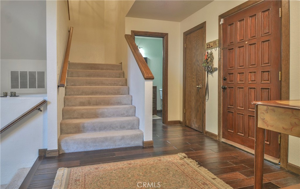 Lake Arrowhead, California, 92352, United States, 3 Bedrooms Bedrooms, ,3 BathroomsBathrooms,Residential,For Sale,1998895