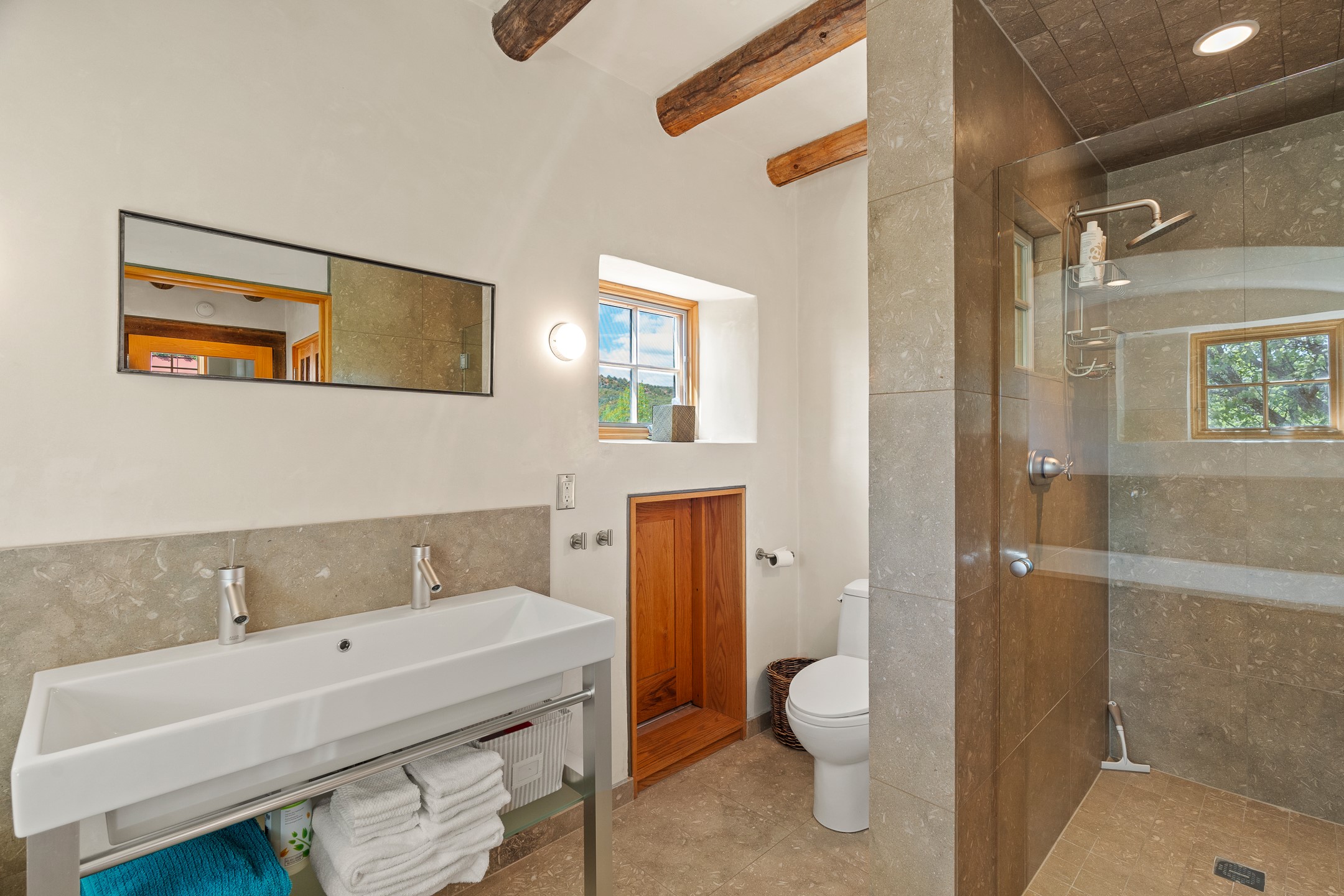  1684 Upper Canyon Rd - 物件實景