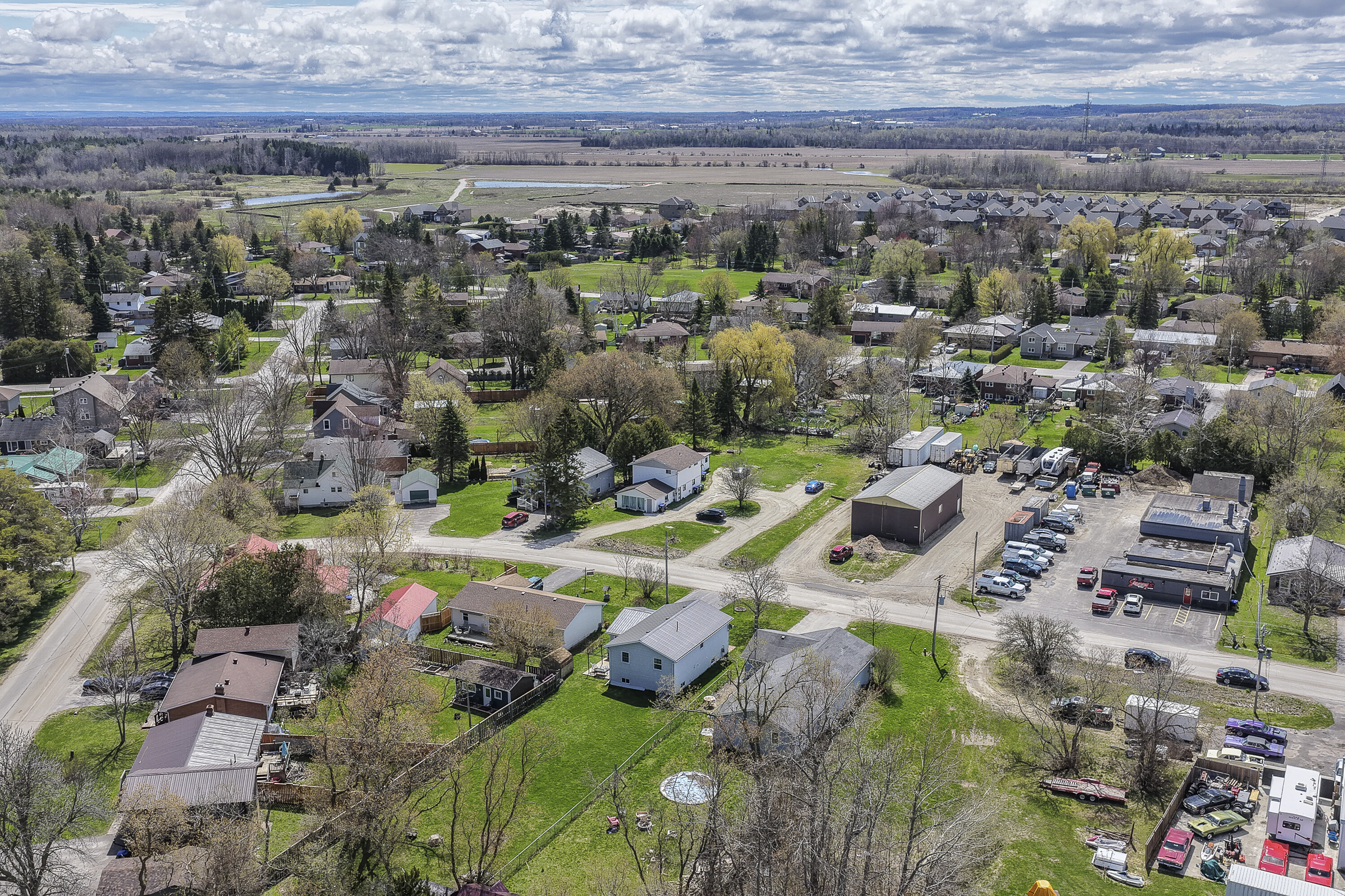  Raised Bungalow in Stayner - 物件實景