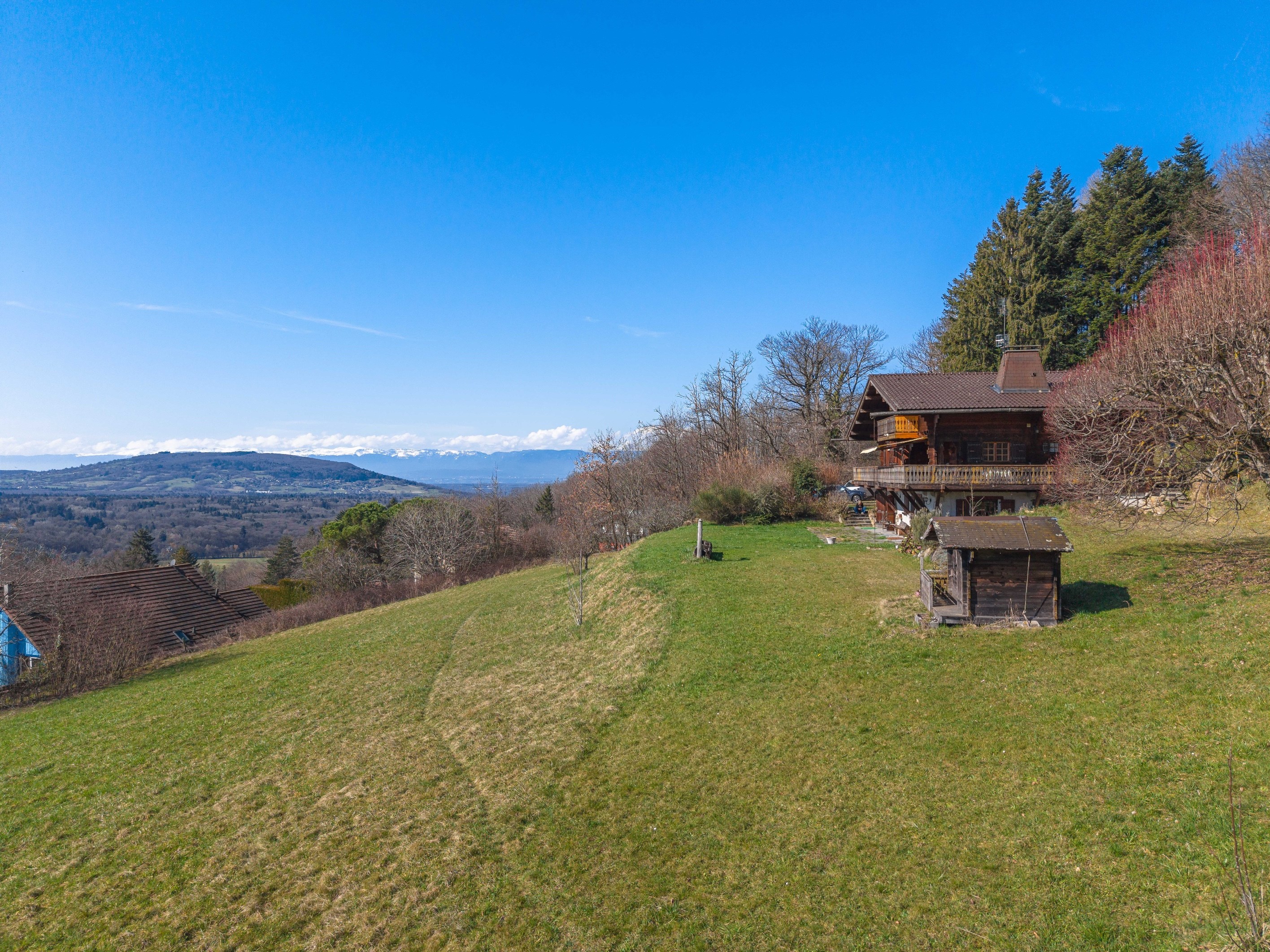  Authentic Chalet with Panoramic Views – 1.2 Hectare Estate - 物件實景