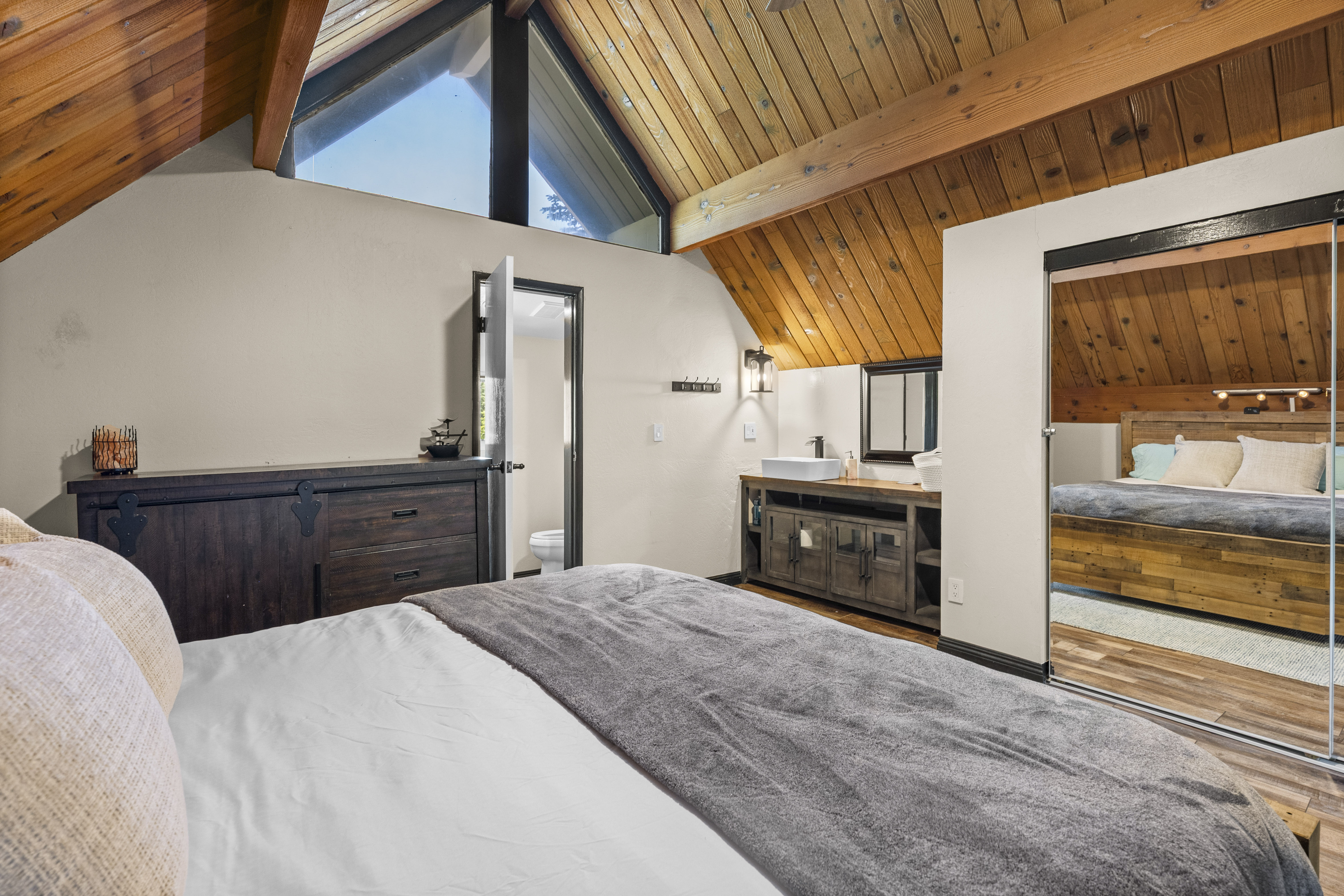  30942 Old City Creek Road, Running Springs, CA 92382 - 物件實景