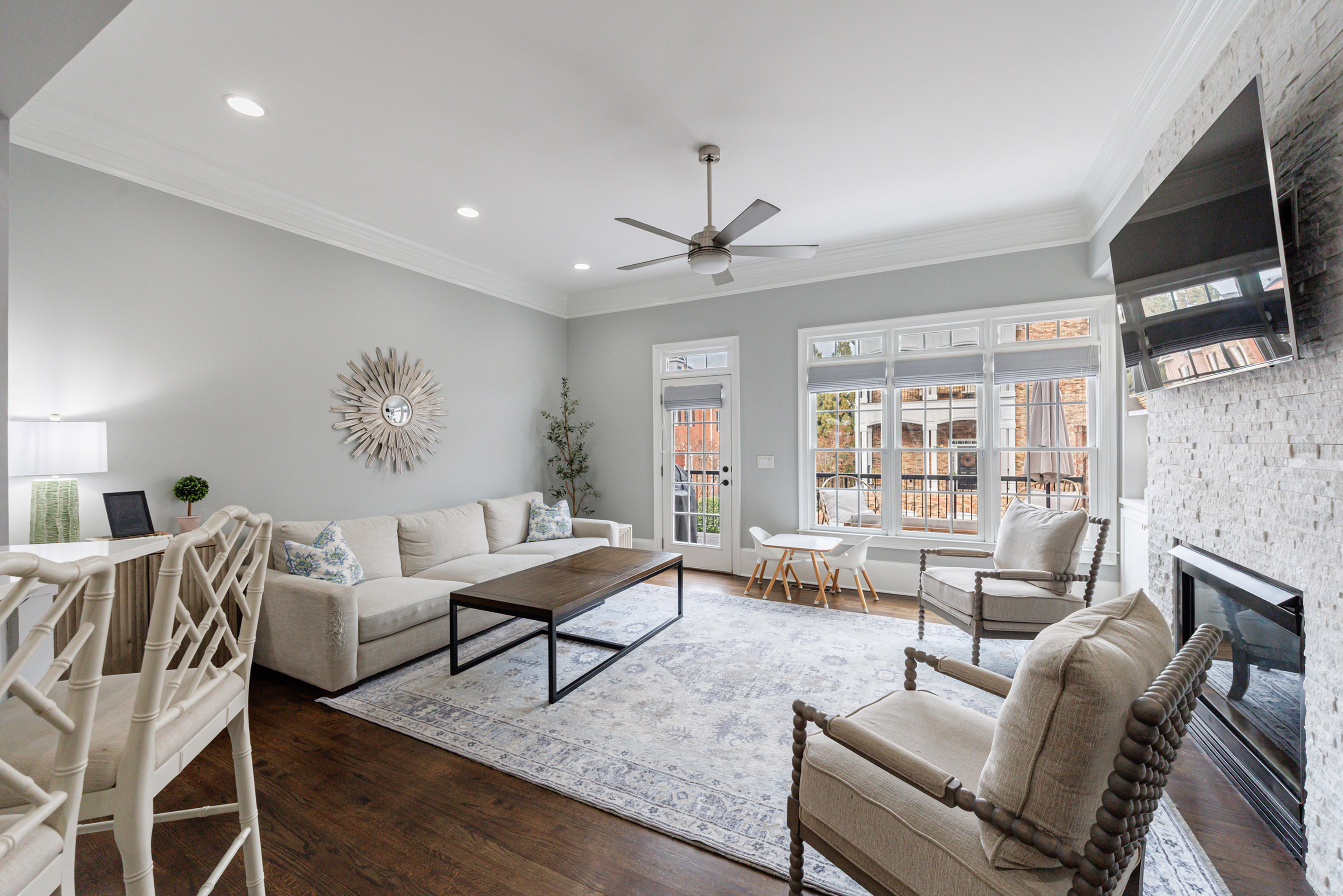  Beautiful Townhome in the Heart of Brookhaven - 物件實景