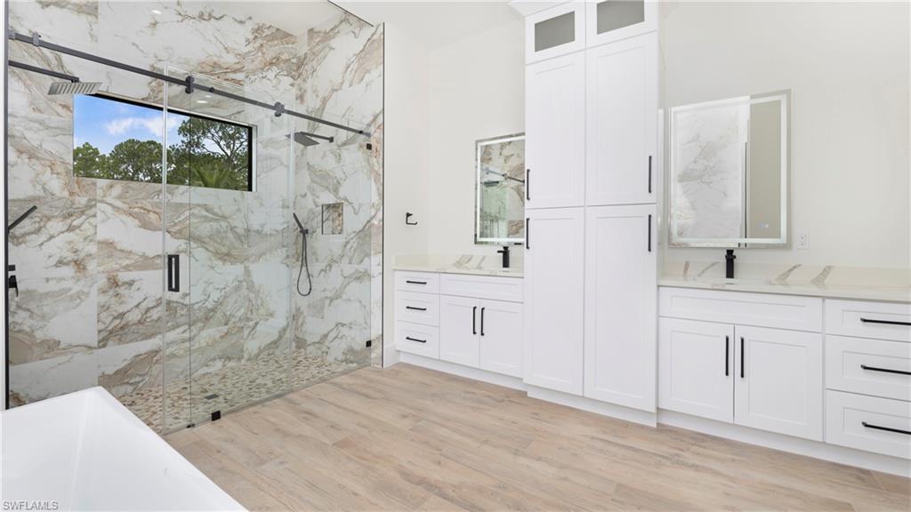Naples, Florida, 34117, United States, 6 Bedrooms Bedrooms, ,5 BathroomsBathrooms,Residential,For Sale,1940433
