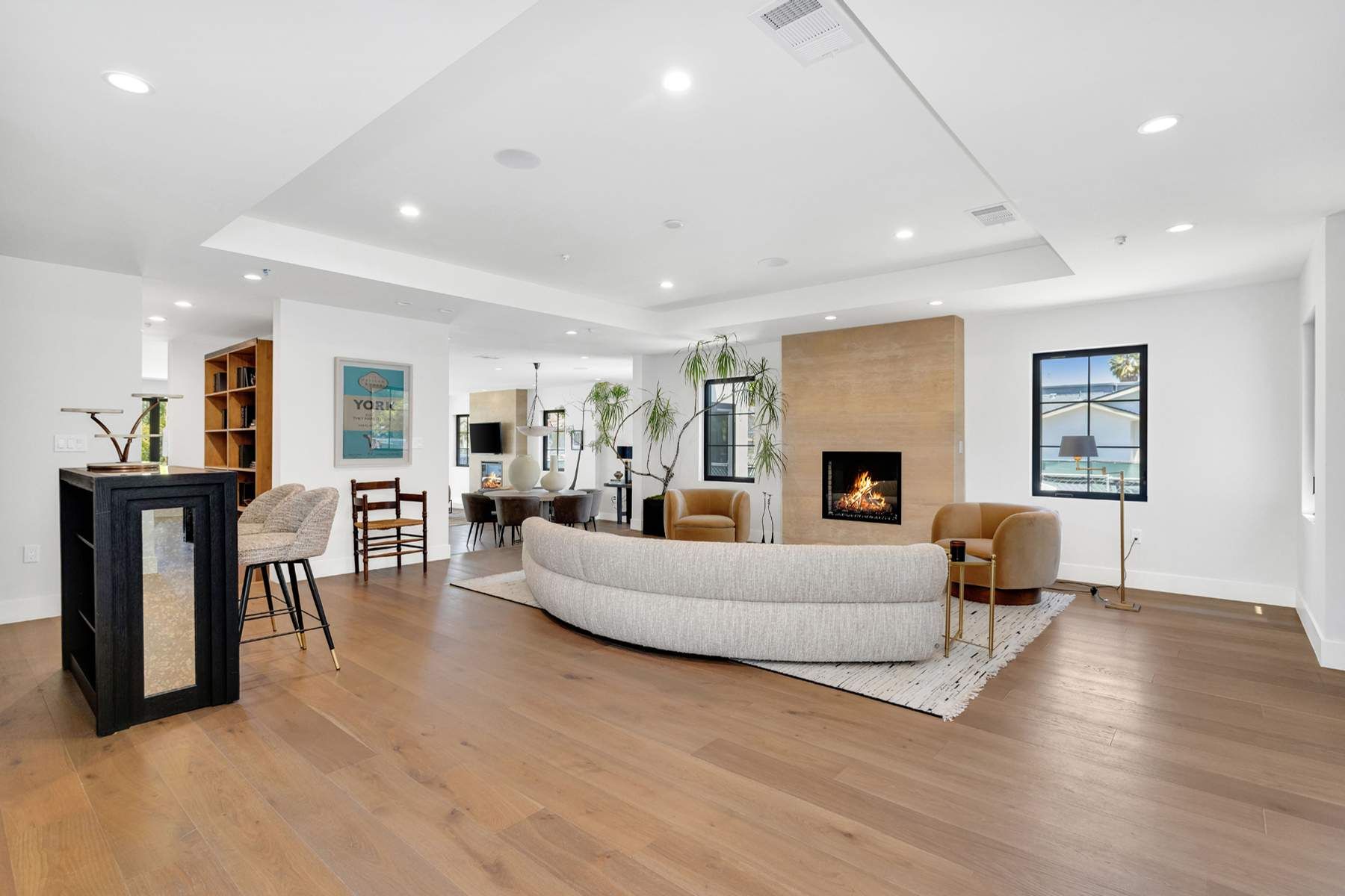  8671 Clifton Way - 物件實景