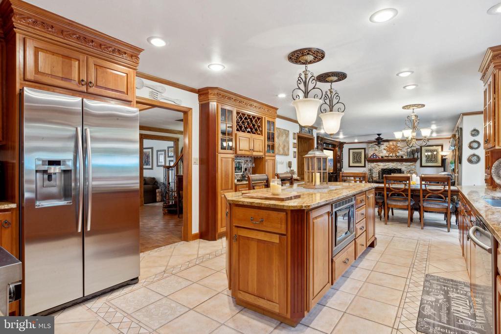 Colts Neck, New Jersey, 07722, United States, 4 Bedrooms Bedrooms, ,4 BathroomsBathrooms,Residential,For Sale,1792181