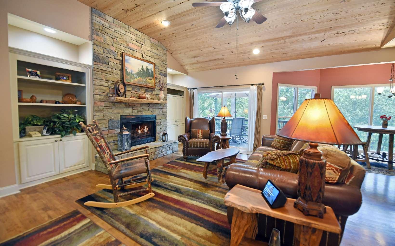 Hiawassee, Georgia, 30546, United States, 4 Bedrooms Bedrooms, ,4 BathroomsBathrooms,Residential,For Sale,1746240