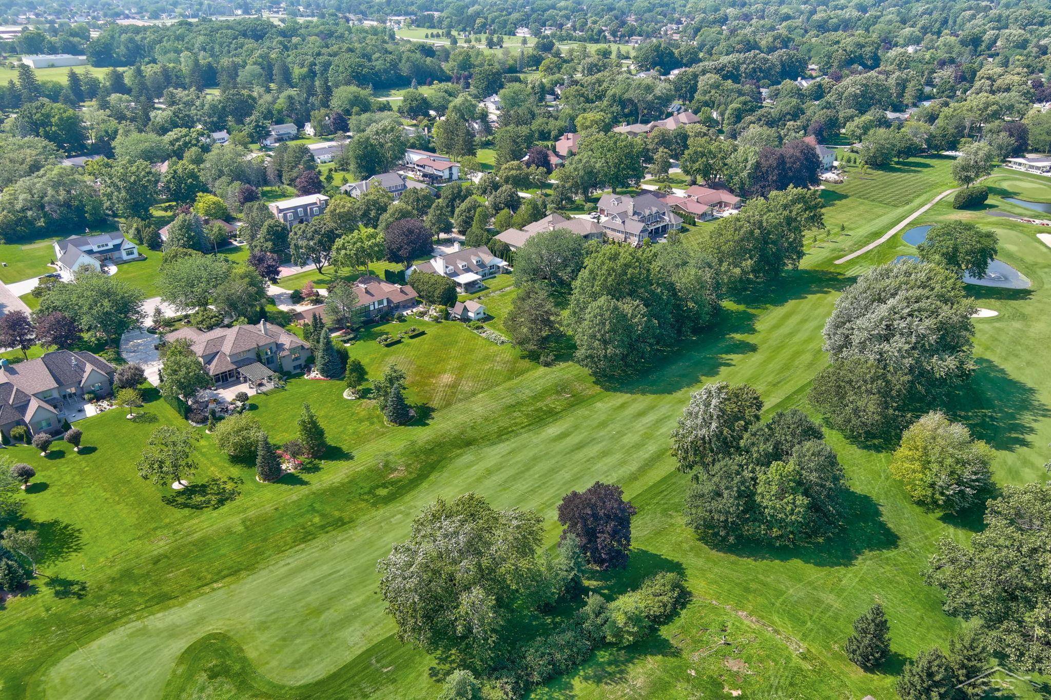 210 Golfview, Saginaw, Michigan, 48638, United States, 4 Bedrooms Bedrooms, ,6 BathroomsBathrooms,Residential,For Sale,210 Golfview,1320030