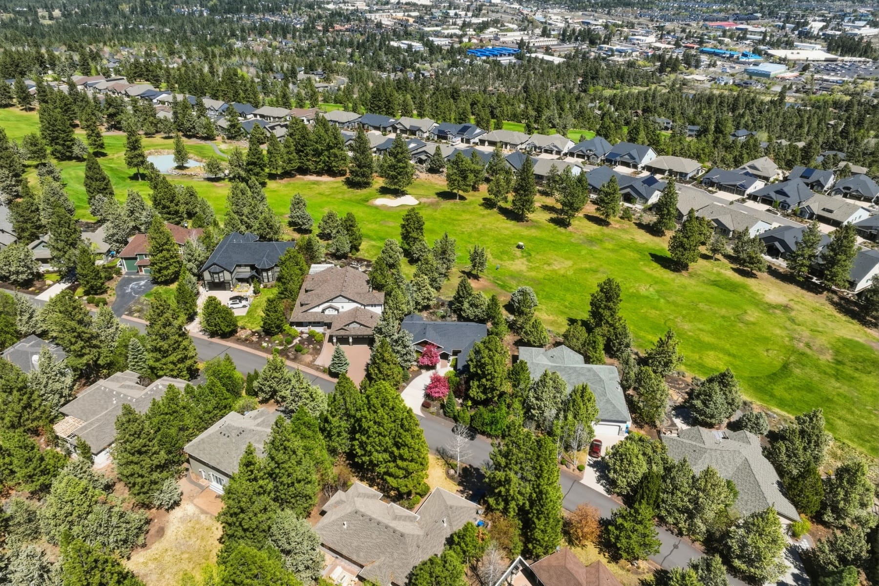  2964 NW Fairway Heights Drive Bend, OR 97703 - 物件實景