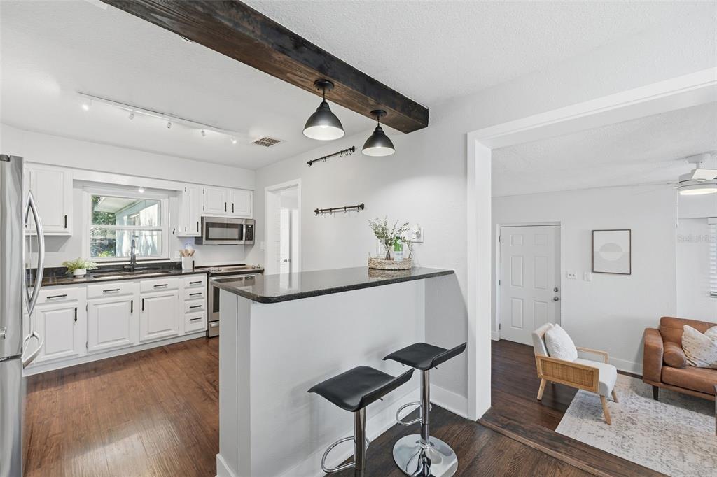 Winter Park, Florida, 32789, United States, 3 Bedrooms Bedrooms, ,2 BathroomsBathrooms,Residential,For Sale,1987526