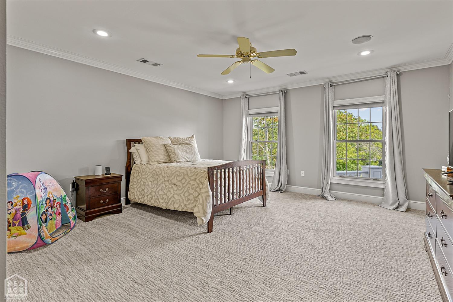 Jonesboro, Arkansas, 72404, United States, 4 Bedrooms Bedrooms, ,5 BathroomsBathrooms,Residential,For Sale,1976719