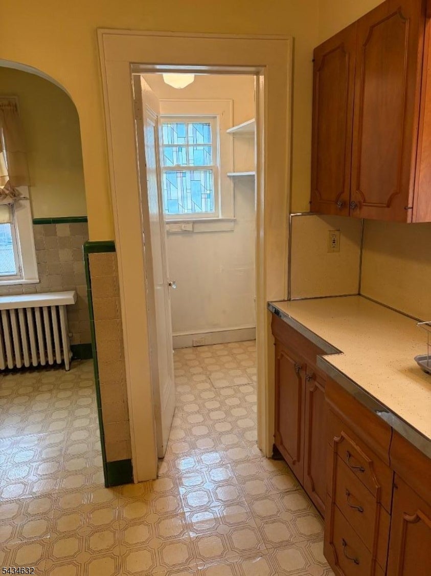 Bloomfield Twp., New Jersey, 07003, United States, 3 Bedrooms Bedrooms, ,1 BathroomBathrooms,Residential,For Sale,2048064