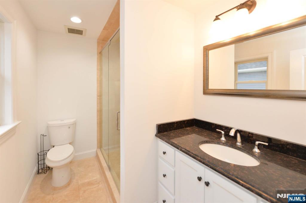 Mahwah, New Jersey, 07430, United States, 4 Bedrooms Bedrooms, ,3 BathroomsBathrooms,Residential,For Sale,1989324