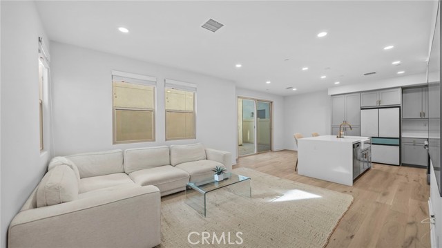 Chino, California, 91708, United States, 4 Bedrooms Bedrooms, ,3 BathroomsBathrooms,Residential,For Sale,2008162