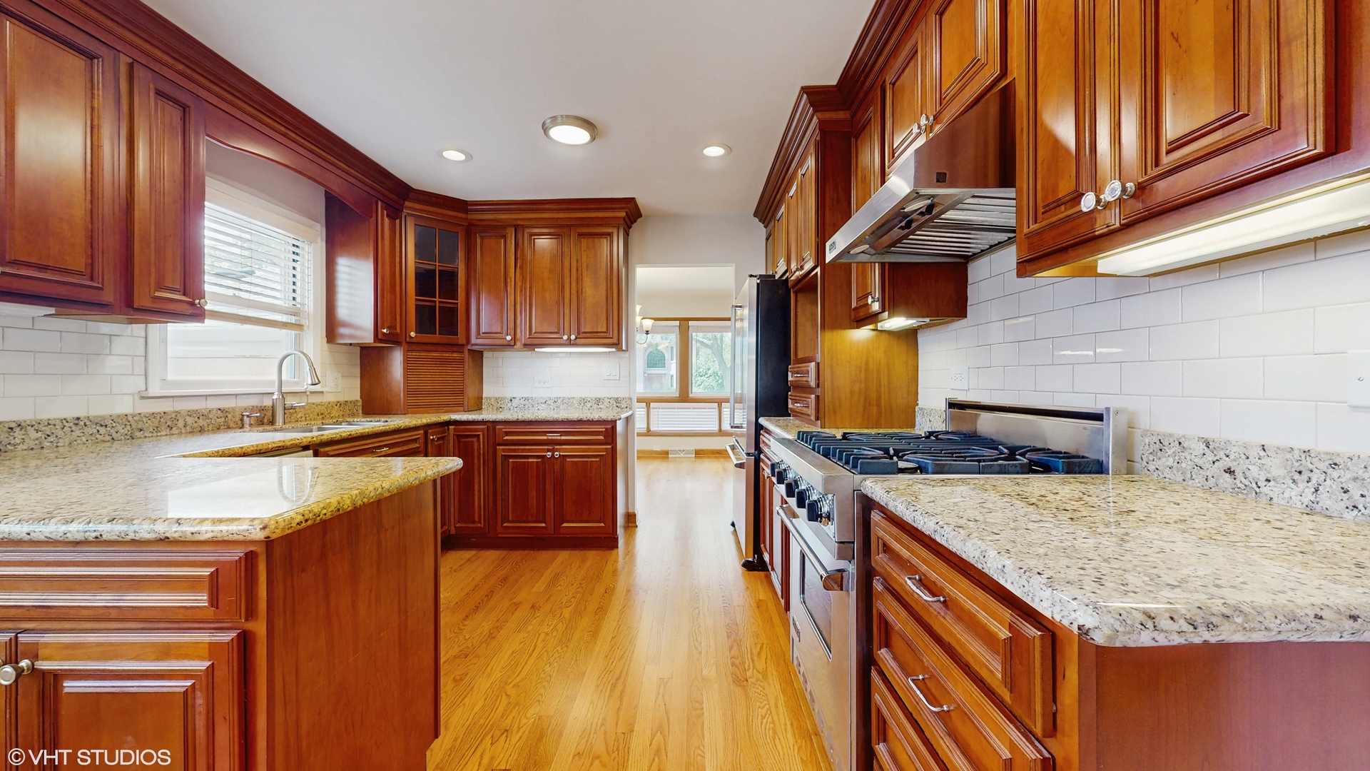 Skokie, Illinois, 60076, United States, 4 Bedrooms Bedrooms, ,2 BathroomsBathrooms,Residential,For Sale,1935170