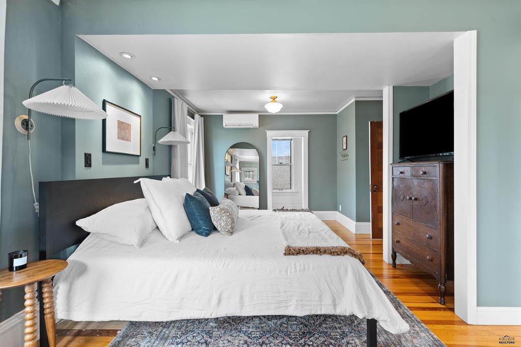 Rapid City, South Dakota, 57701, United States, 6 Bedrooms Bedrooms, ,3 BathroomsBathrooms,Residential,For Sale,1979556