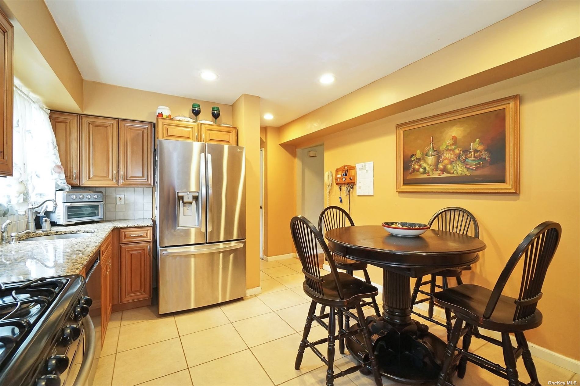 18 Cayuga Place, Commack, New York, 11725, United States, 3 Bedrooms Bedrooms, ,2 BathroomsBathrooms,Residential,For Sale,18 Cayuga Place,1435413