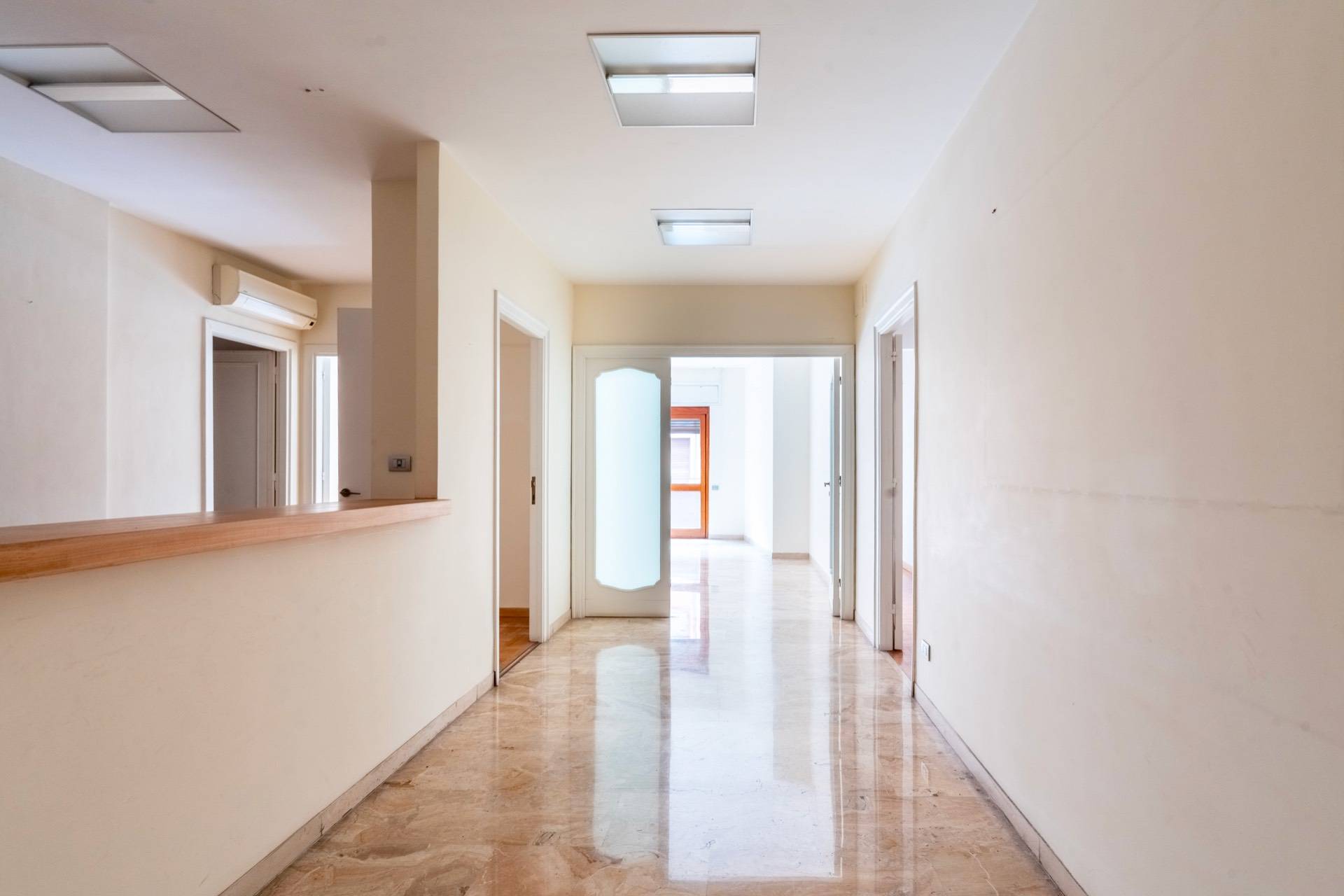 Roma, Roma, 00100, IT, 4 Bedrooms Bedrooms, ,2 BathroomsBathrooms,Residential,For Sale,1836935