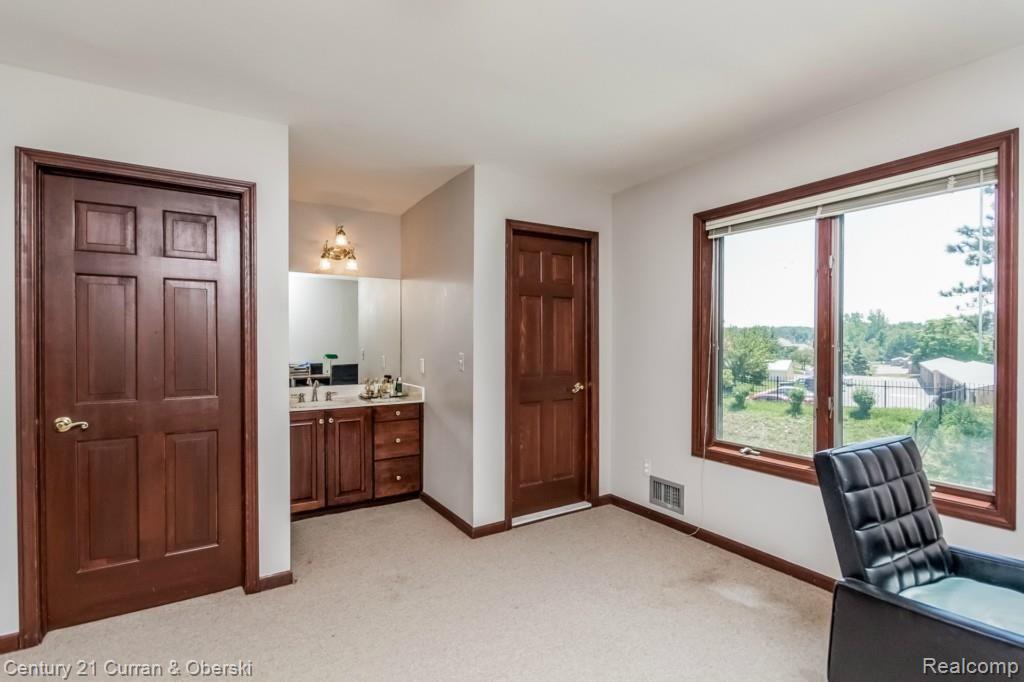 Farmington Hills, Michigan, 48331, United States, 6 Bedrooms Bedrooms, ,7 BathroomsBathrooms,Residential,For Sale,1981472