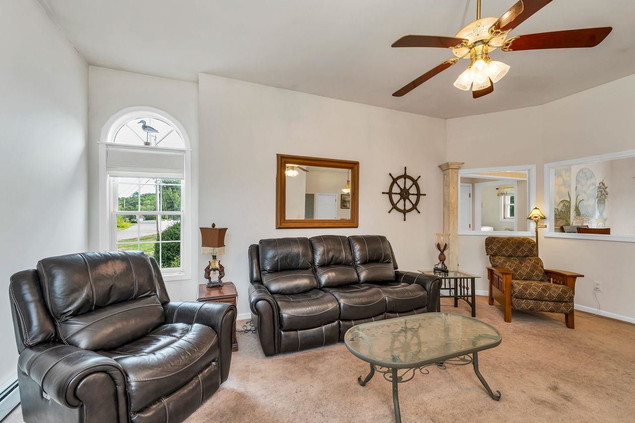 Seabrook, New Hampshire, 03874, United States, 3 Bedrooms Bedrooms, ,2 BathroomsBathrooms,Residential,For Sale,1986462