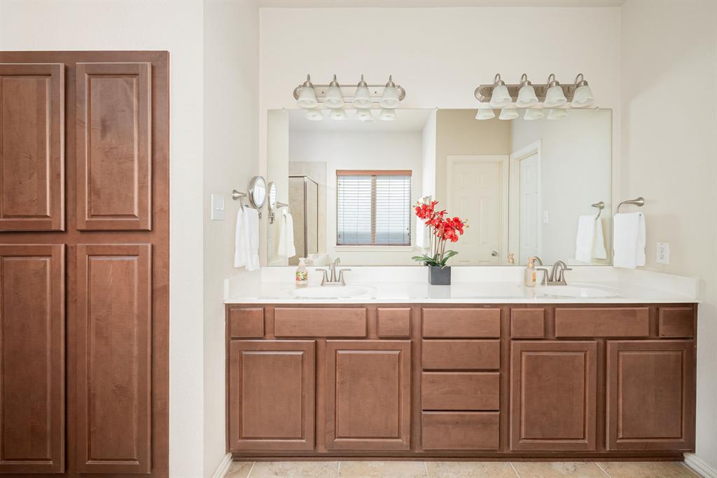 McKinney, Texas, 75072, United States, 4 Bedrooms Bedrooms, ,3 BathroomsBathrooms,Residential,For Sale,1839910