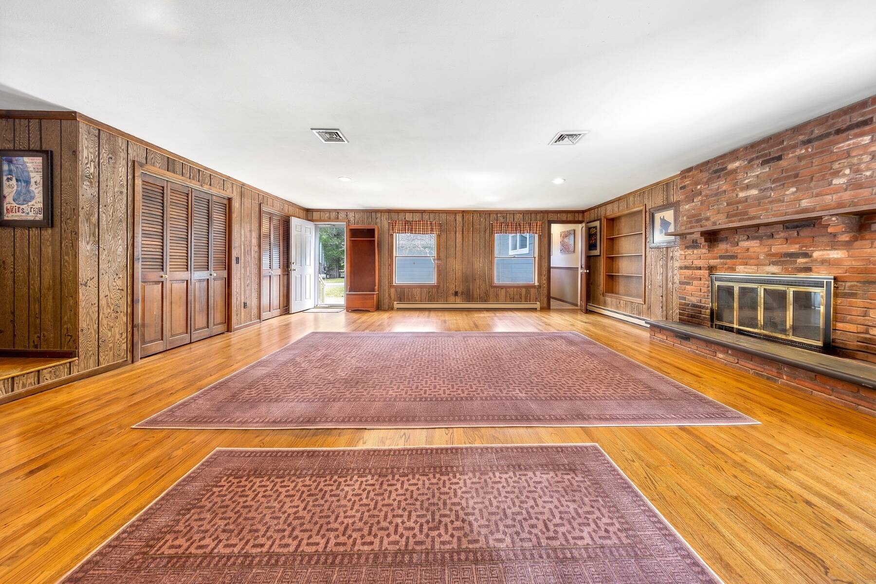  A Unique Mixed-Use Property in Westhampton - 物件實景