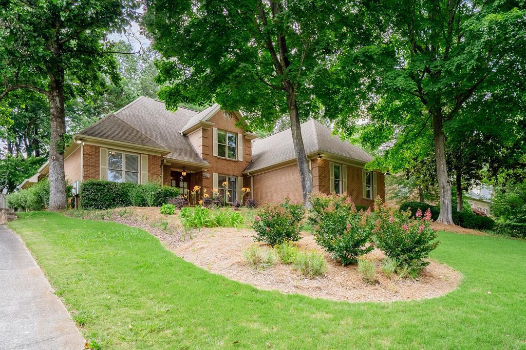 DALTON, Georgia, 30720, United States, 5 Bedrooms Bedrooms, ,4 BathroomsBathrooms,Residential,For Sale,1847169