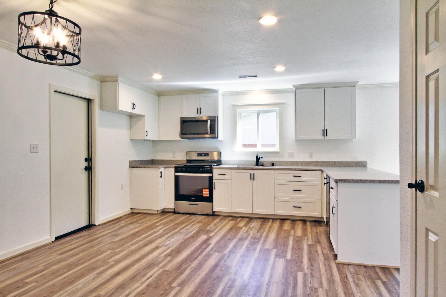 Auburn, California, 95602, United States, 3 Bedrooms Bedrooms, ,2 BathroomsBathrooms,Residential,For Sale,2034391