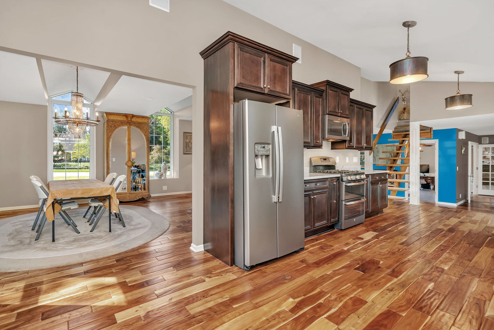 Joliet, Illinois, 60431, United States, 3 Bedrooms Bedrooms, ,3 BathroomsBathrooms,Residential,For Sale,1989625