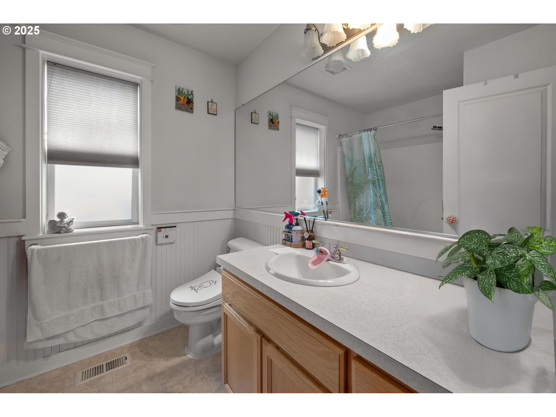 Oregon City, Oregon, 97045, United States, 3 Bedrooms Bedrooms, ,2 BathroomsBathrooms,Residential,For Sale,1949675