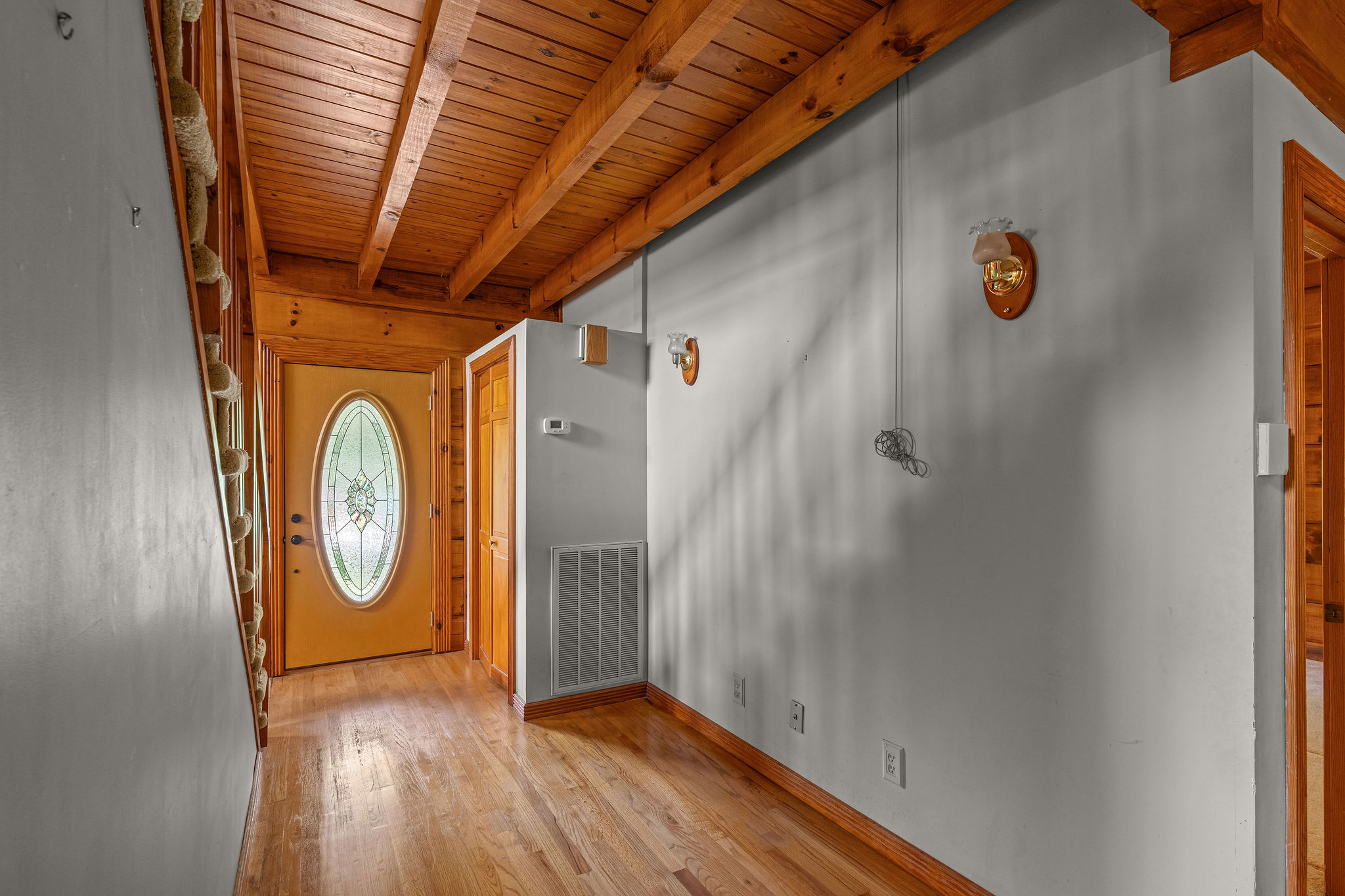 Dandridge, Tennessee, 37725, United States, 2 Bedrooms Bedrooms, ,2 BathroomsBathrooms,Residential,For Sale,1928860