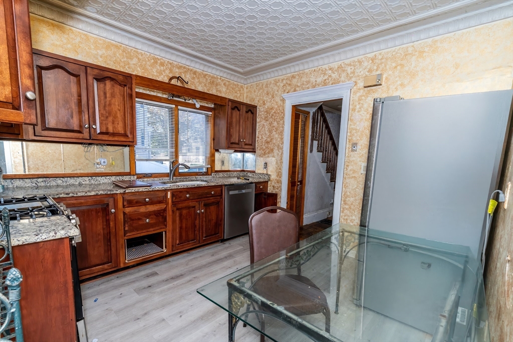 Malden, Massachusetts, 02148, United States, 4 Bedrooms Bedrooms, ,2 BathroomsBathrooms,Residential,For Sale,1986308