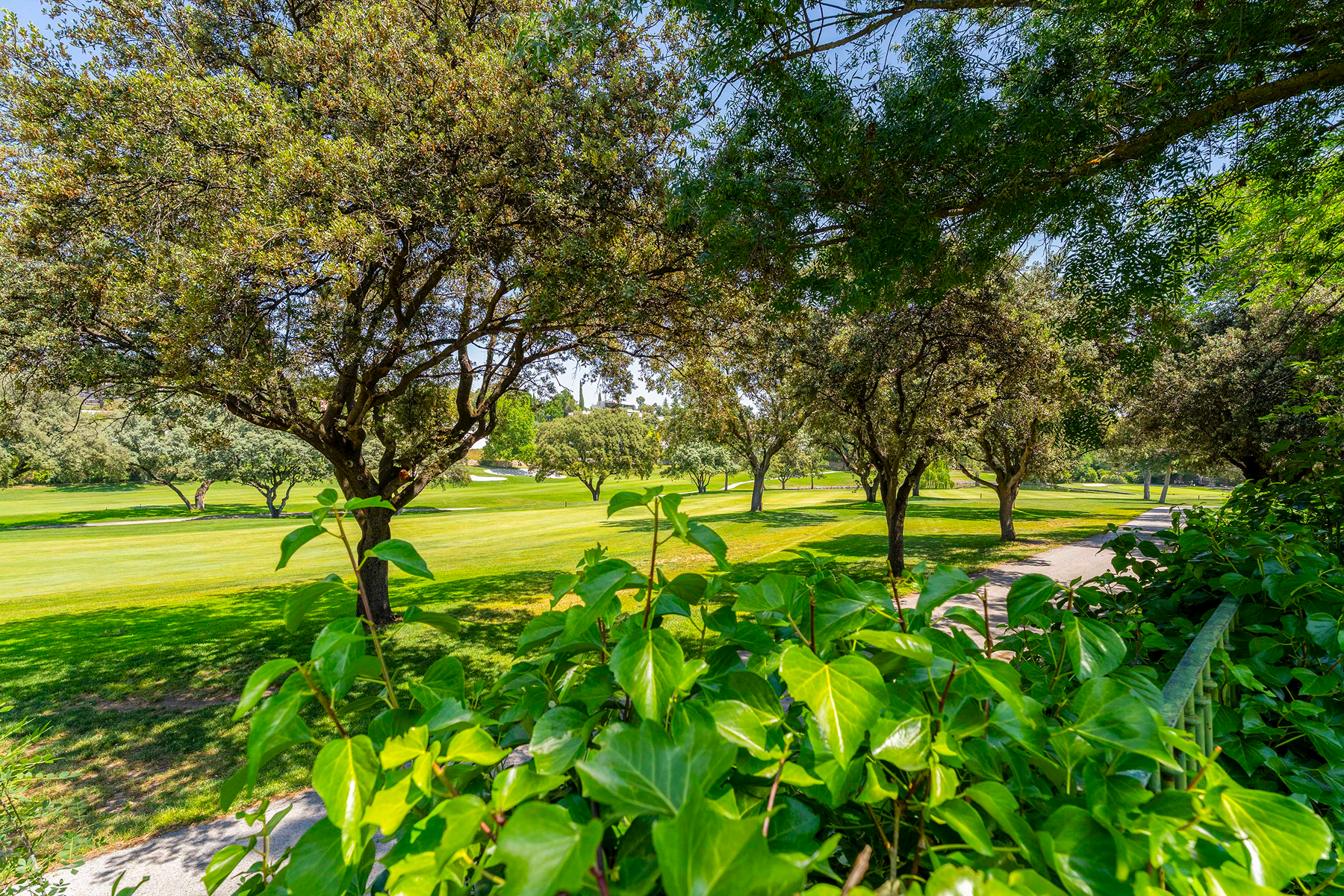  Chalet in 24-hour estate with Golf views - 物件實景