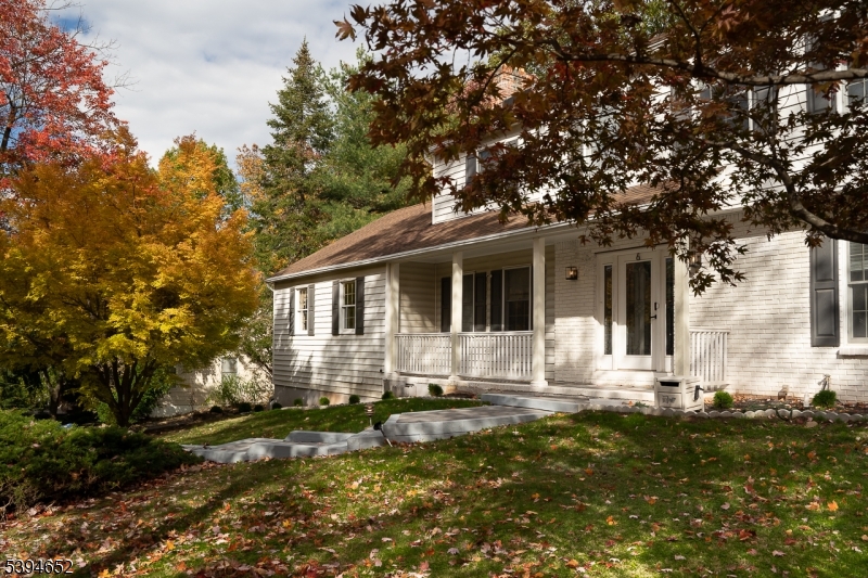 Warren Twp., New Jersey, 07059, United States, 4 Bedrooms Bedrooms, ,4 BathroomsBathrooms,Residential,For Sale,1988367