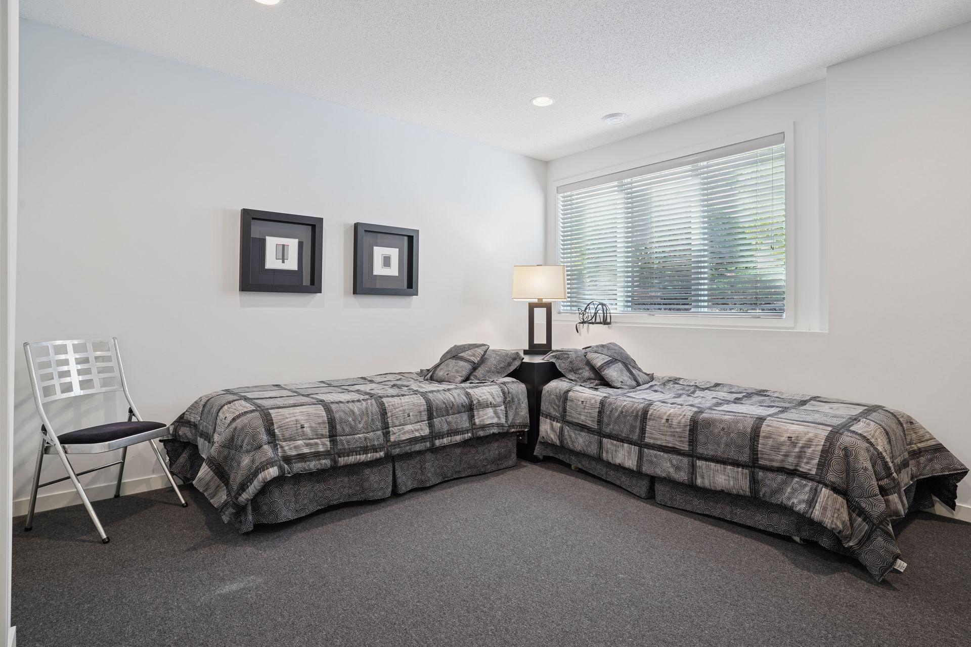 Lilydale, Minnesota, 55118, United States, 3 Bedrooms Bedrooms, ,3 BathroomsBathrooms,Residential,For Sale,1989452